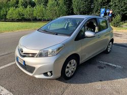 Grigio Usata 2013 Toyota Yaris Active Due volumi | 8500 € (Cara)