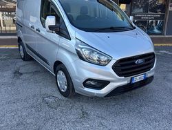 Grigio Usata 2021 Ford Transit Custom Nugget Tre volumi | 13.900 € (Ottimo prezzo)