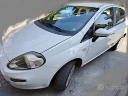 Usata 2012 Fiat Punto Easy Due volumi | 1900 € (Buon prezzo)
