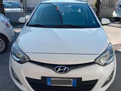 Bianco Usata 2012 Hyundai i20 Edition Tre volumi | 4800 € (Buon prezzo)