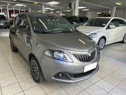 Grigio metallizzato Usata 2024 Lancia Ypsilon S Due volumi | 14.890 € (Cara)