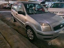 Grigio Usata 2007 Ford Fusion Tre volumi | 500 € (Super prezzo)