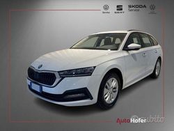 Bianco Usata 2024 Skoda Octavia Executive Station wagon | 27.950 € (Buon prezzo)