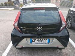 Nero Usata 2022 Toyota Aygo Due volumi | 12.500 € (Molto cara)