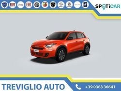 Rosso / pastello Usata 2024 Fiat 600 La Prima SUV | 21.900 € (Buon prezzo)