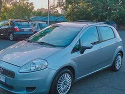Argento Usata 2007 Fiat Grande Punto Active Due volumi | 2990 € (Buon prezzo)