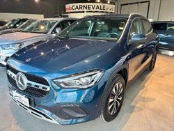 Blu/azzurro Usata 2021 Mercedes GLA250 Business SUV | 30.970 € (Ottimo prezzo)