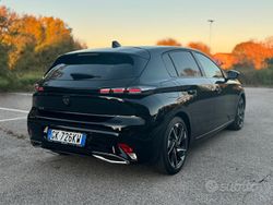 Nero Usata 2022 Peugeot 308 Allure GT-Line Tre volumi | 17.300 € (Buon prezzo)