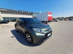 Verde Usata 2023 Toyota Aygo Lounge Due volumi | 15.400 € (Molto cara)