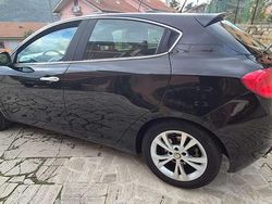 Nero Usata 2012 Alfa Romeo Giulietta Distinctive Tre volumi | 4500 € (Ottimo prezzo)