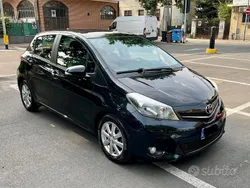 Nero Usata 2012 Toyota Yaris Lounge Due volumi | 6000 € (Buon prezzo)