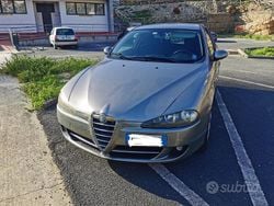 Grigio Usata 2007 Alfa Romeo 147 Due volumi | 1600 € (Buon prezzo)