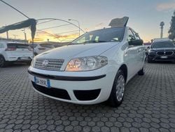 Bianco Usata 2009 Fiat Punto Active Tre volumi | 2990 € (Buon prezzo)