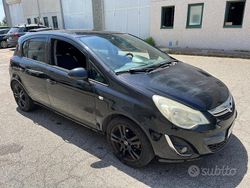 Nero Usata 2011 Opel Corsa Tre volumi | 3500 € (Buon prezzo)