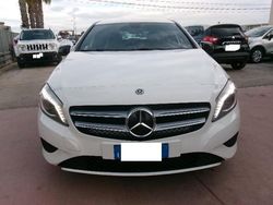 Bianco Usata 2015 Mercedes A180 Premium Tre volumi | 10.500 € (Molto cara)