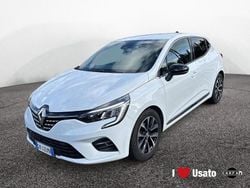 Bianco Usata 2023 Renault Clio V Intens Due volumi | 17.300 € (Buon prezzo)