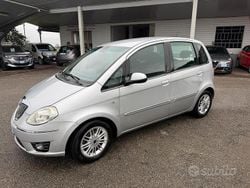 Grigio Usata 2010 Lancia Musa Monovolume | 4900 € (Buon prezzo)