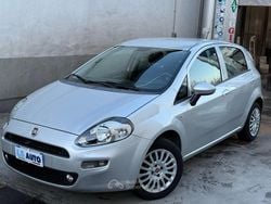 Usata 2015 Fiat Punto Lounge Tre volumi | 5900 € (Ottimo prezzo)