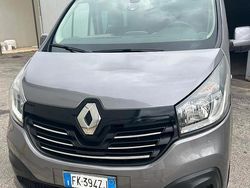 Grigio Usata 2015 Renault Trafic Monovolume | 13.990 €