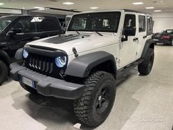 Bianco Usata 2007 Jeep Wrangler Unlimited Sahara SUV | 31.500 €