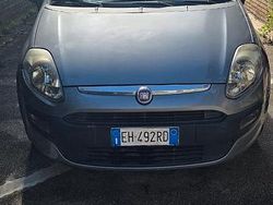 Usata 2011 Fiat Punto Tre volumi | 3700 € (Cara)