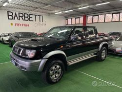 Nero Usata 2000 Nissan Navara Pick-up | 9999 € (Buon prezzo)