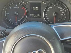 Grigio Usata 2015 Audi A3 Tre volumi | 13.000 € (Molto cara)