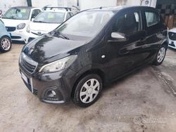 Nero Usata 2018 Peugeot 108 Allure Tre volumi | 7990 € (Buon prezzo)