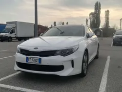 Usata 2016 Kia Optima Hybrid Tre volumi | 15.000 €