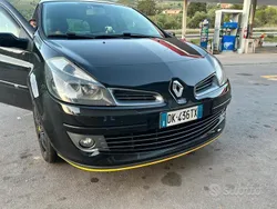 Usata 2006 Renault Clio III Tre volumi | 3500 €