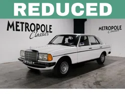 Bianco Usata 1977 Mercedes 230 Tre volumi | 13.500 €