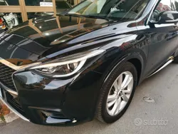 Nero Usata 2016 Infiniti Q30 Premium Due volumi | 10.990 € (Buon prezzo)
