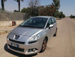 Usata 2010 Peugeot 5008 Business-Line Monovolume | 2000 € (Buon prezzo)