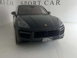 Nero Usata 2020 Porsche Cayenne Turbo S SUV | 125.000 €