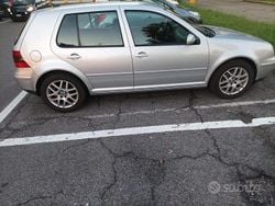 Grigio Usata 2002 VW Golf IV Highline Tre volumi | 6000 €