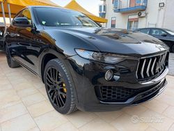 Nero Usata 2017 Maserati Levante SUV | 31.900 € (Buon prezzo)