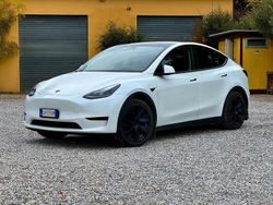 Bianco Usata 2024 Tesla Model Y RWD SUV | 40.000 € (Cara)