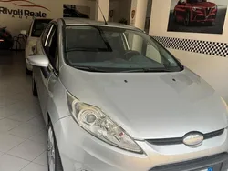 Argento Usata 2010 Ford Fiesta Titanium Due volumi | 3800 € (Buon prezzo)