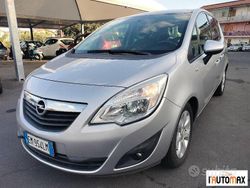 Argento Usata 2012 Opel Meriva S Monovolume | 5900 € (Molto cara)