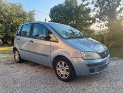 Usata 2004 Fiat Idea Monovolume | 2990 € (Cara)