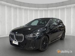 Black sapphire metallizzato Usata 2024 BMW 218 Active Tourer Comfort Edition Monovolume | 34.900 € (Buon prezzo)