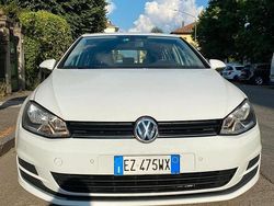 Bianco Usata 2015 VW Golf VII Highline Tre volumi | 12.000 € (Buon prezzo)