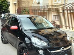 Nero Usata 2019 Opel Adam Due volumi | 9800 € (Buon prezzo)