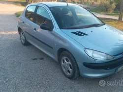 Usata 2003 Peugeot 206 Due volumi | 800 € (Buon prezzo)