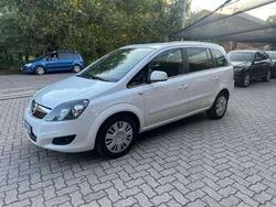 Bianco Usata 2013 Opel Zafira Monovolume | 5900 € (Buon prezzo)
