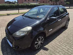 Nero Usata 2009 Renault Clio III Dynamique Tre volumi | 3500 € (Buon prezzo)