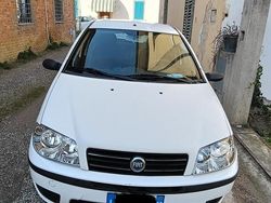Bianco Usata 2005 Fiat Punto Due volumi | 2300 € (Cara)