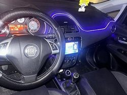 Grigio Usata 2013 Fiat Punto Tre volumi | 7700 € (Cara)