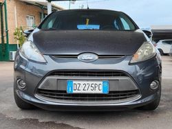 Grigio Usata 2009 Ford Fiesta Titanium Due volumi | 3199 € (Buon prezzo)