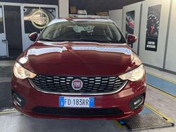 Rosso Usata 2016 Fiat Tipo Opening Edition Tre volumi | 8900 € (Buon prezzo)